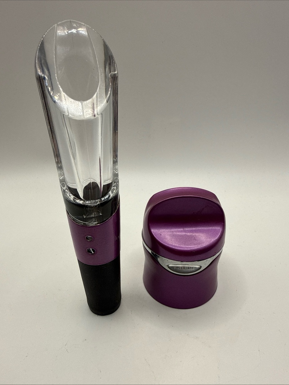 2 Piece Purple Rabbit Wine Aerator Pourer & Preservation Stopper